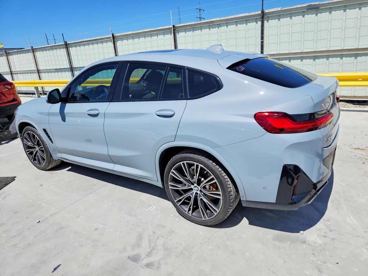 2024 BMW X4 xDrive30I - Фото 2