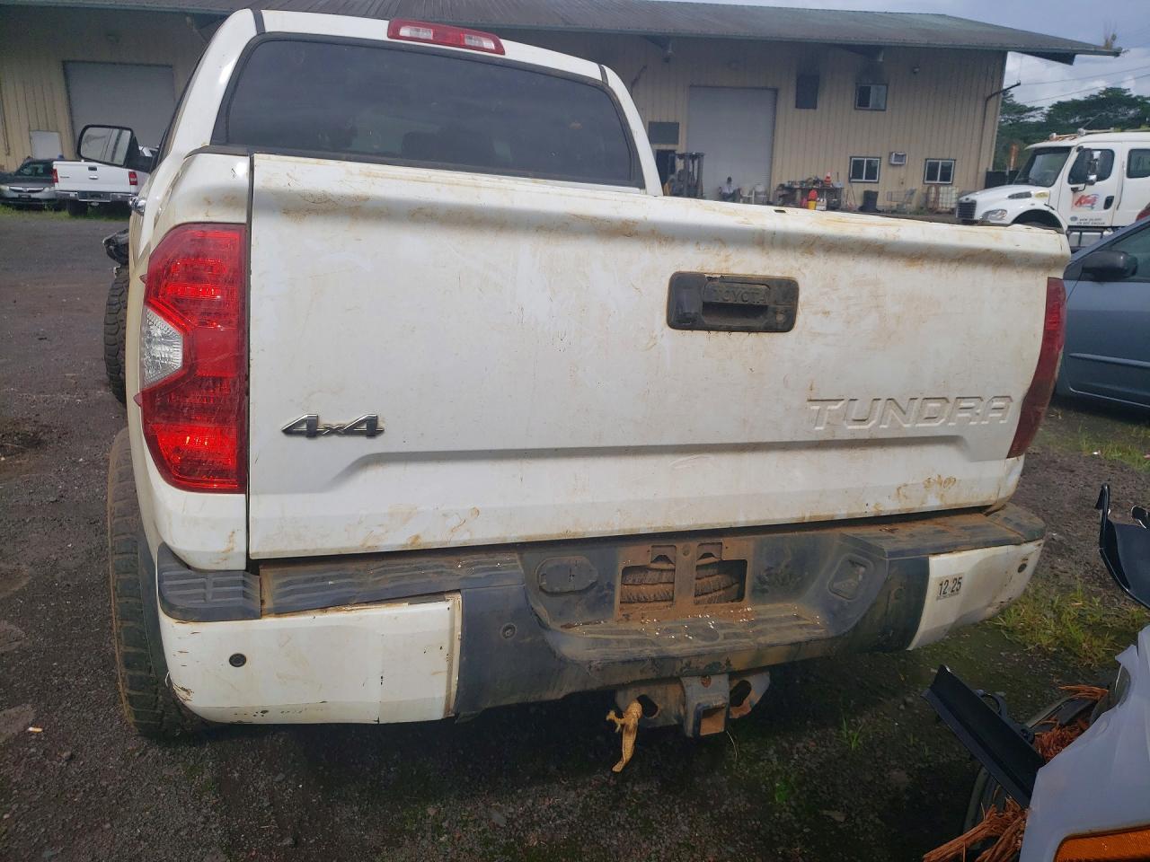 2014 Toyota Tundra Crewmax Platinum - Image 6