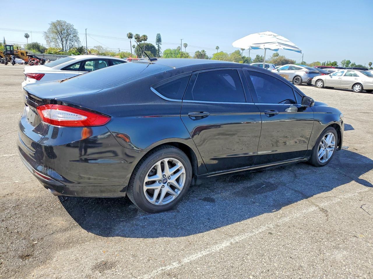 2015 Ford Fusion Se - Фото 3