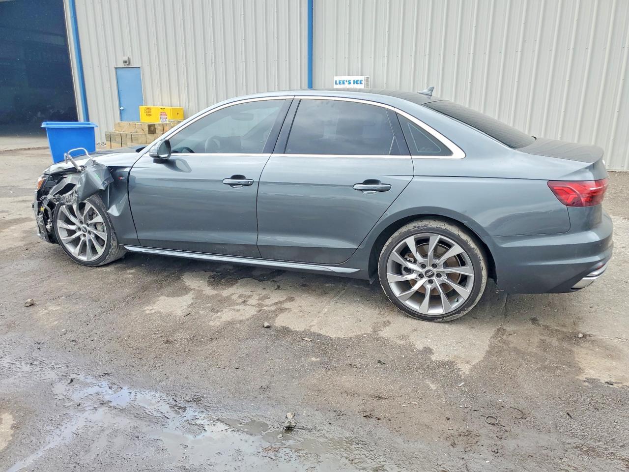 2020 Audi A4 Premium Plus - Фото 2