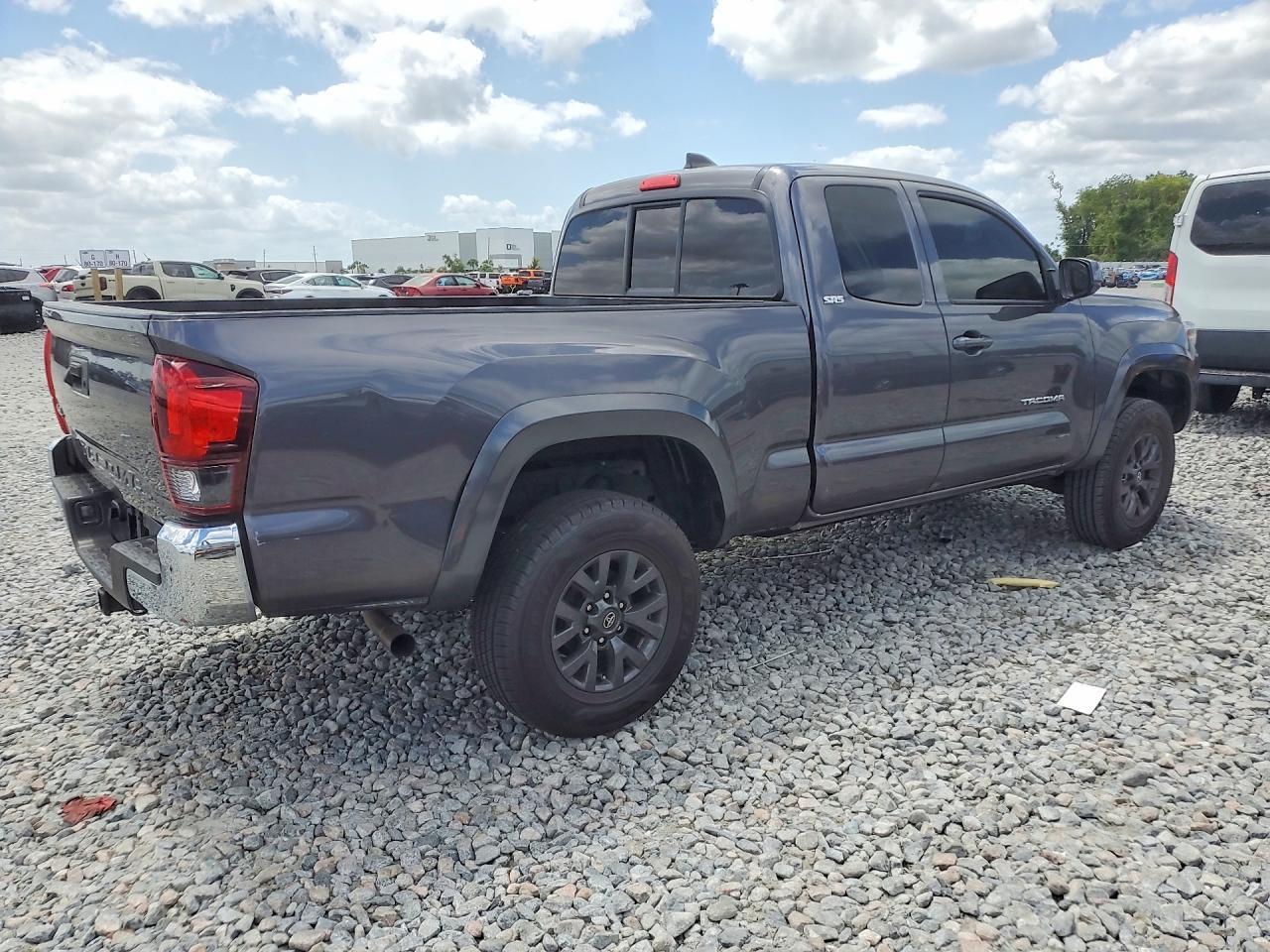 2022 Toyota Tacoma Sr5 - Фото 3
