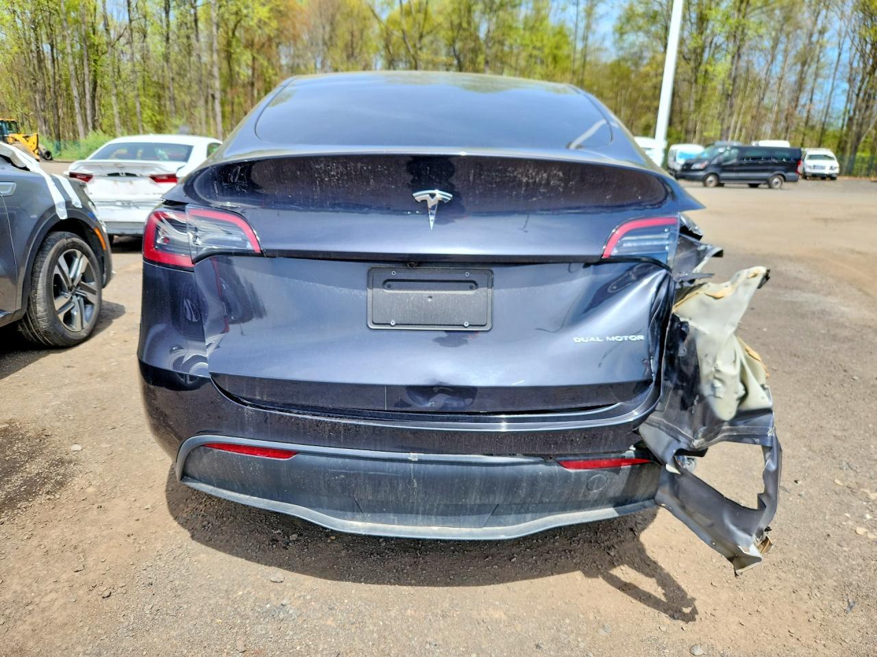 2024 Tesla Model Y - Image 6