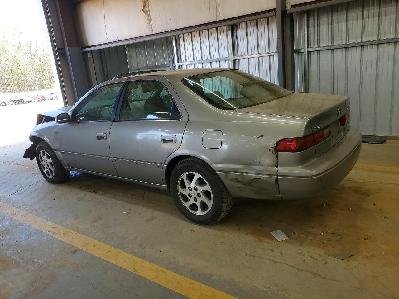 1998 Toyota Camry Xle V6 - Image 2