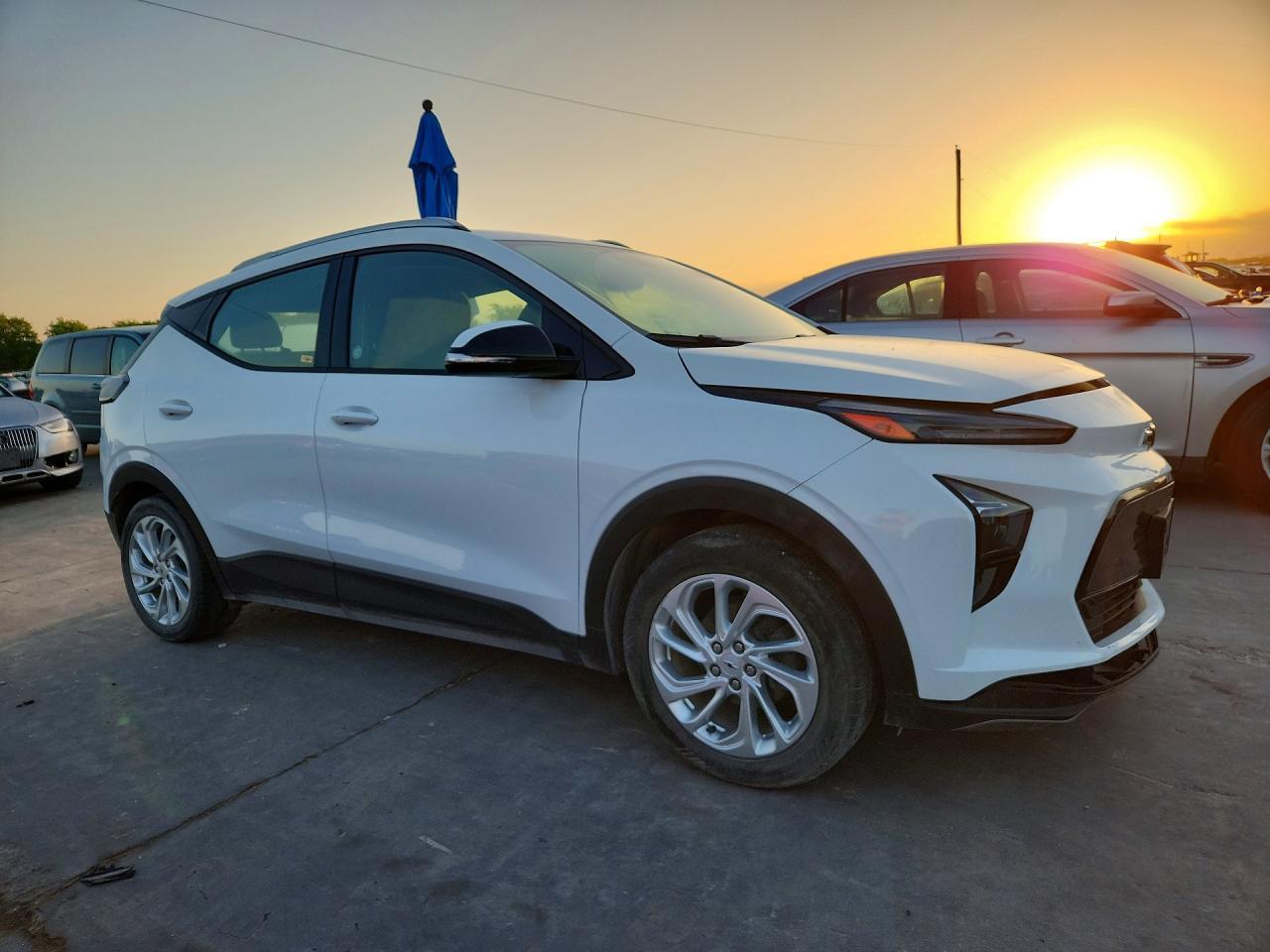 2023 Chevrolet Bolt Euv Lt - Image 4