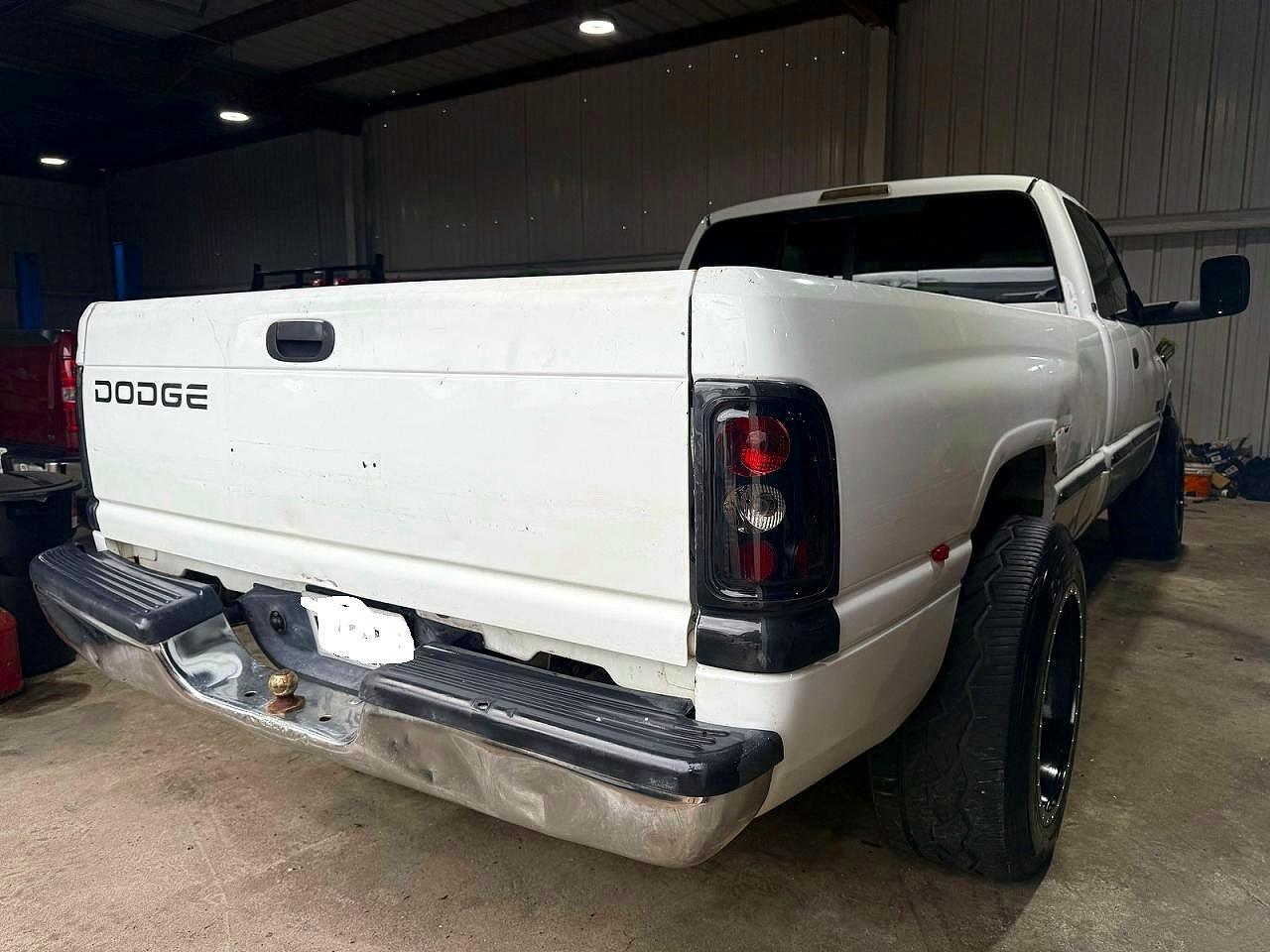 1998 Dodge Ram 2500 - Image 4