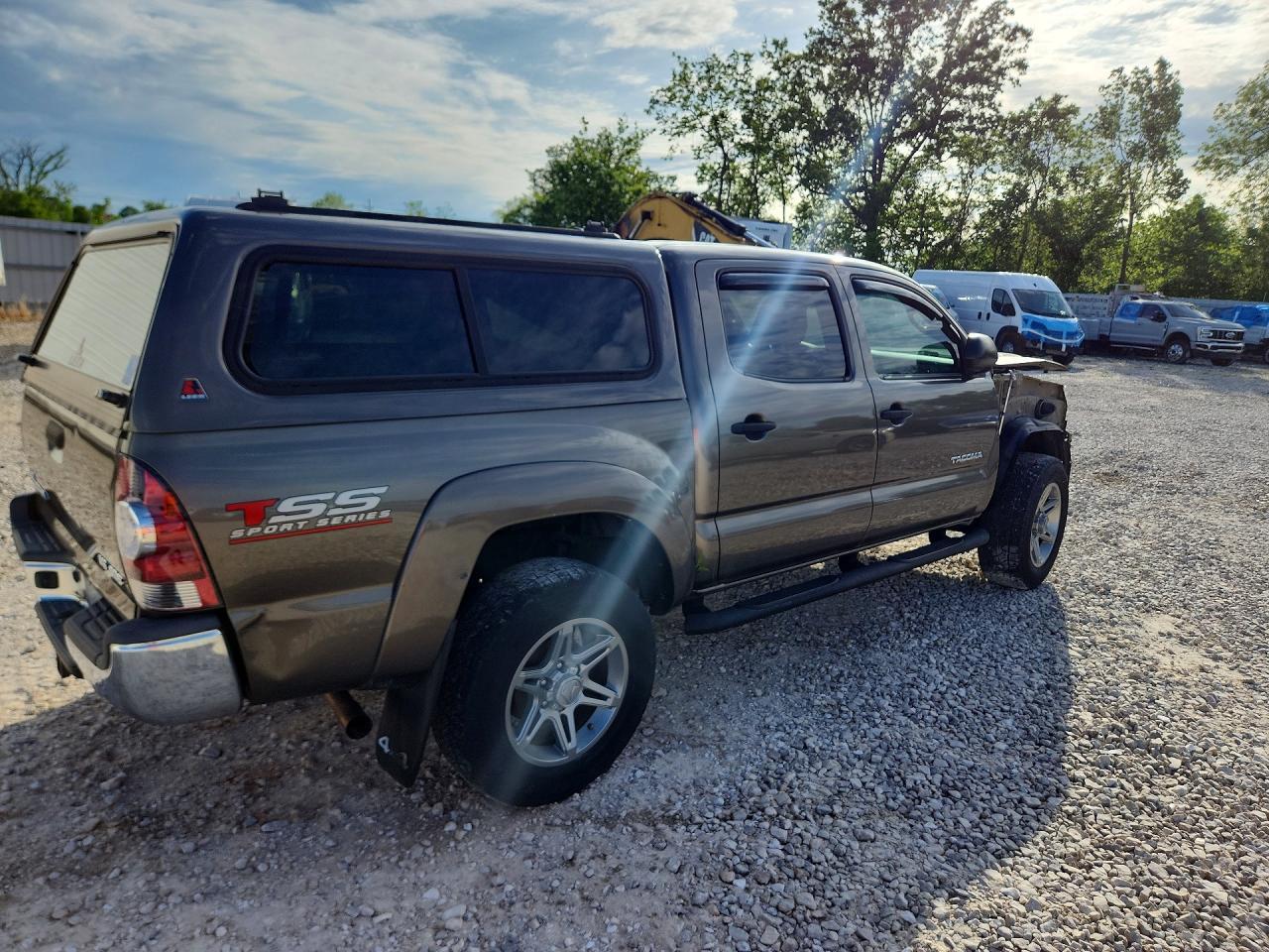 2014 Toyota Tacoma Double Cab - Image 3