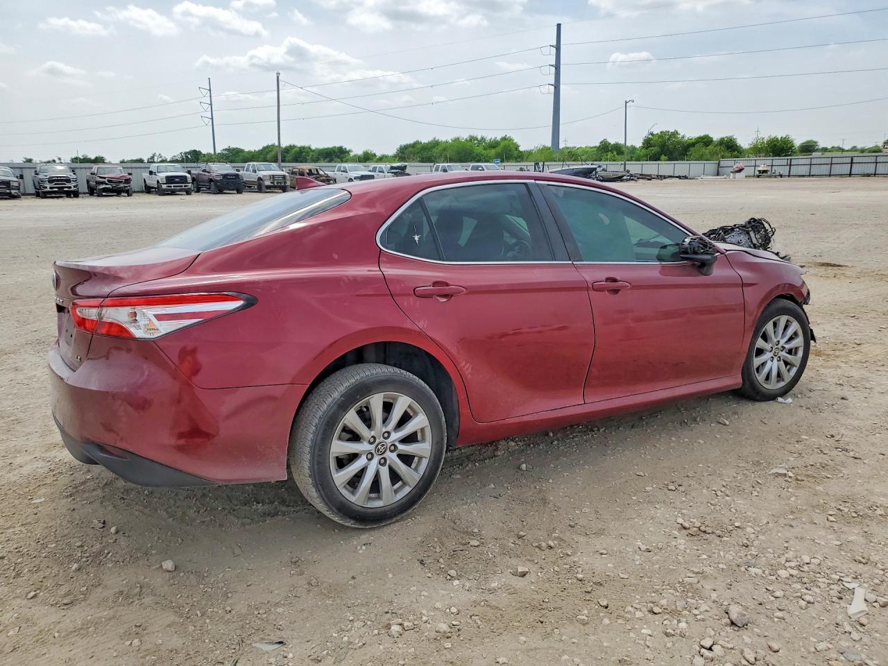2020 Toyota Camry Le - Image 3
