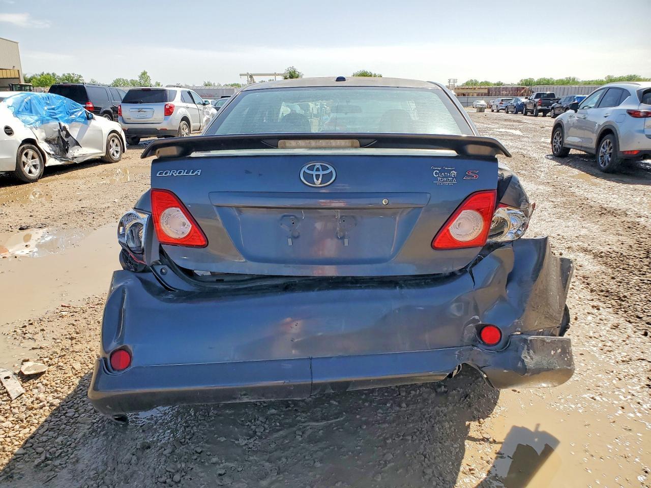 2010 Toyota Corolla S - Фото 6