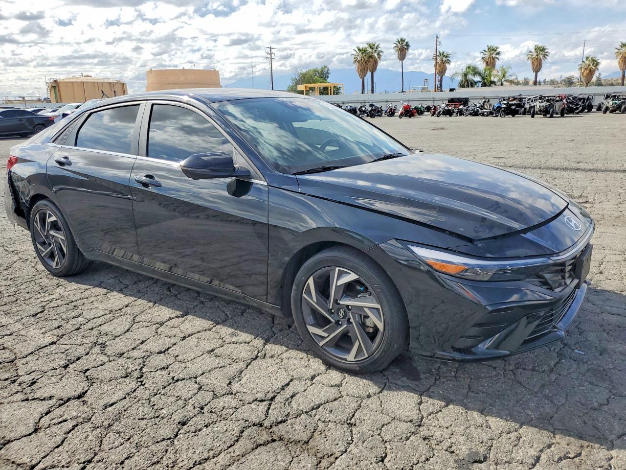 2024 Hyundai Elantra Limited - Image 4