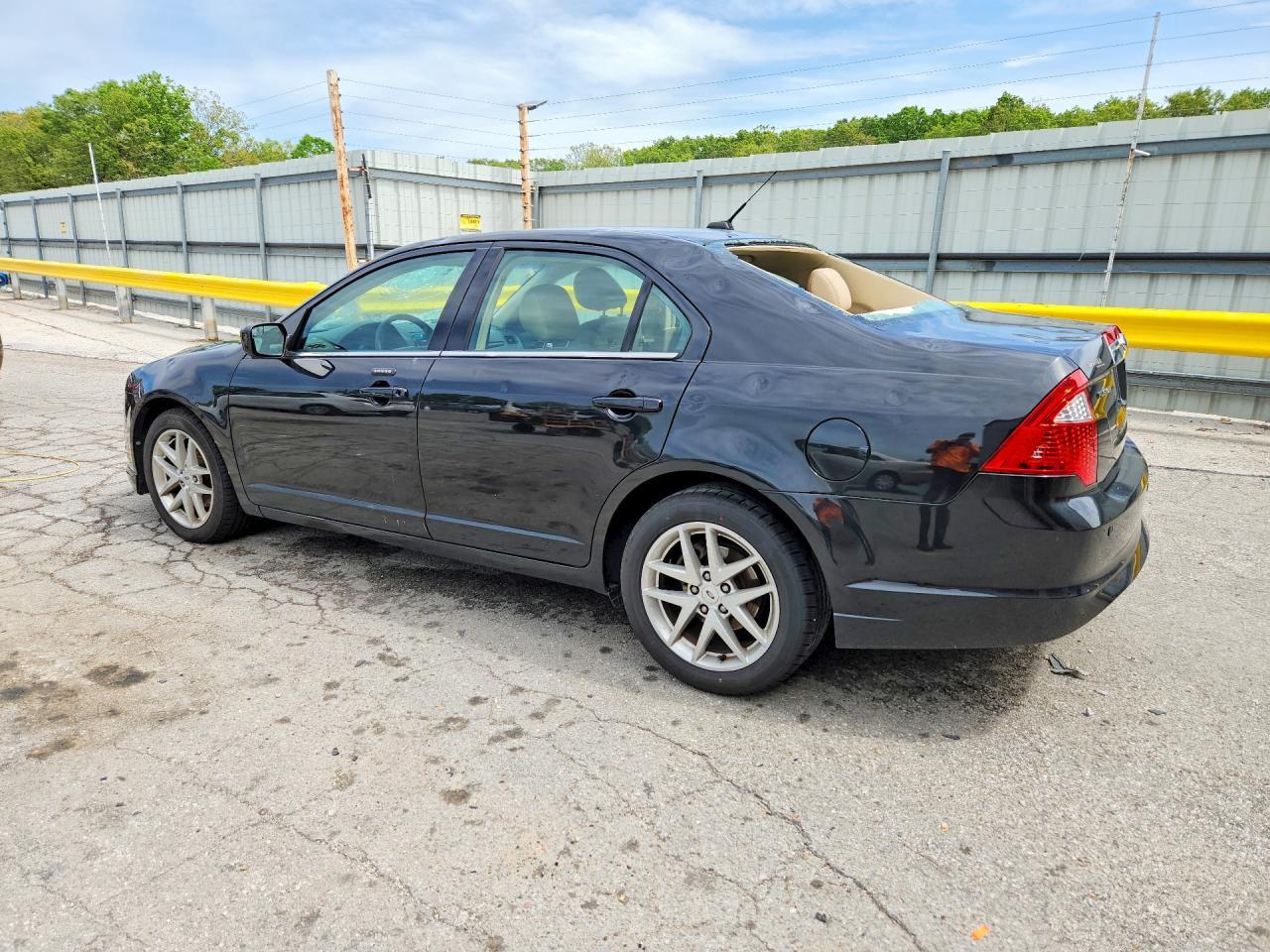 2012 Ford Fusion Sel - Image 2