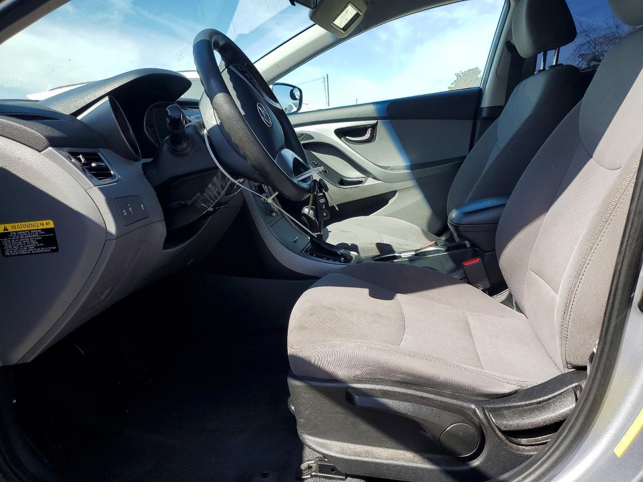 2016 Hyundai Elantra Se - Фото 7