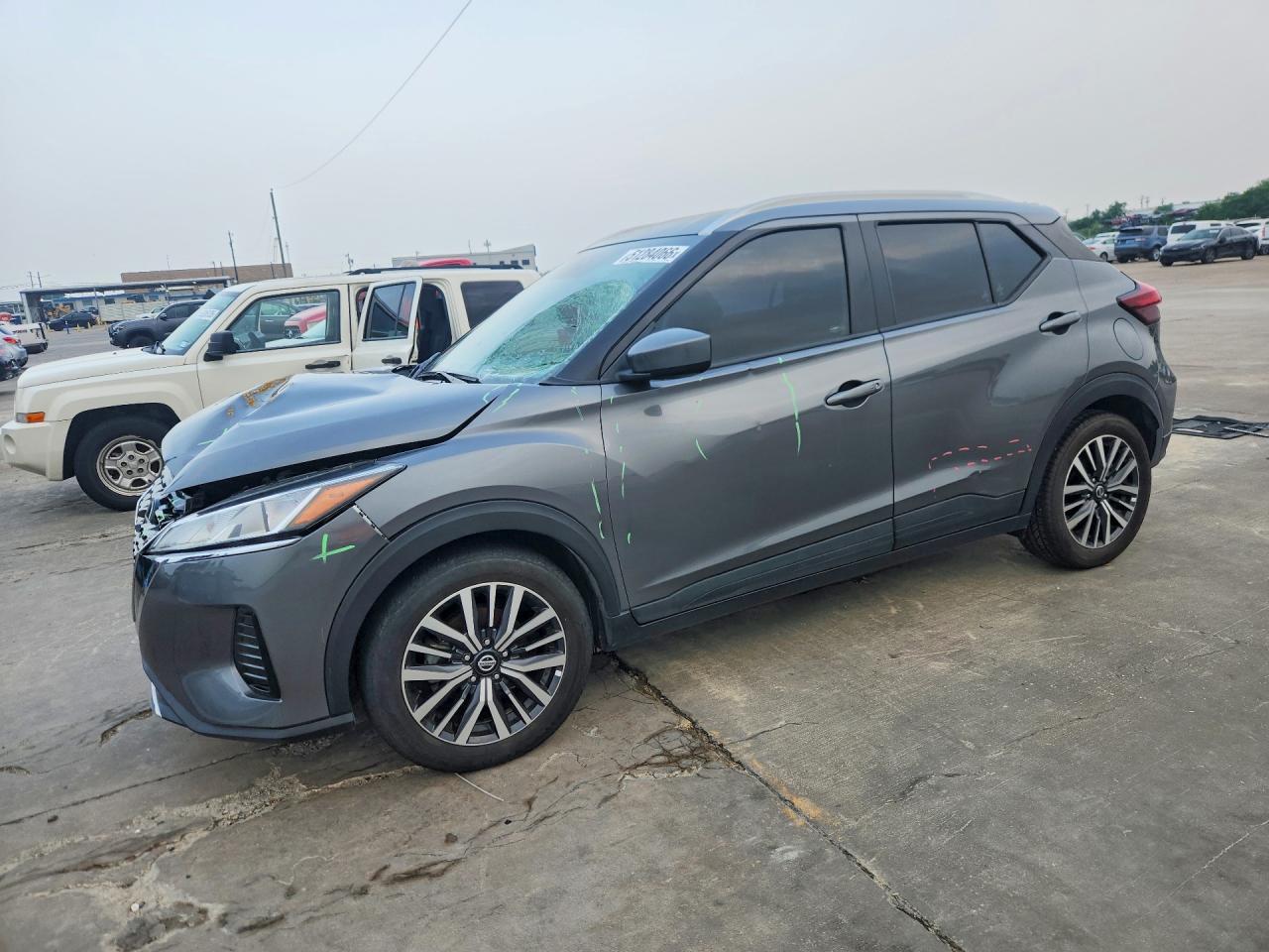 2021 Nissan Kicks Sv