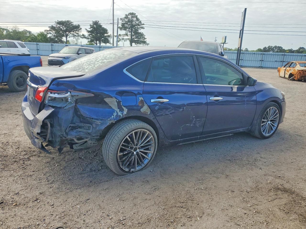 2017 Nissan Sentra S - Фото 3