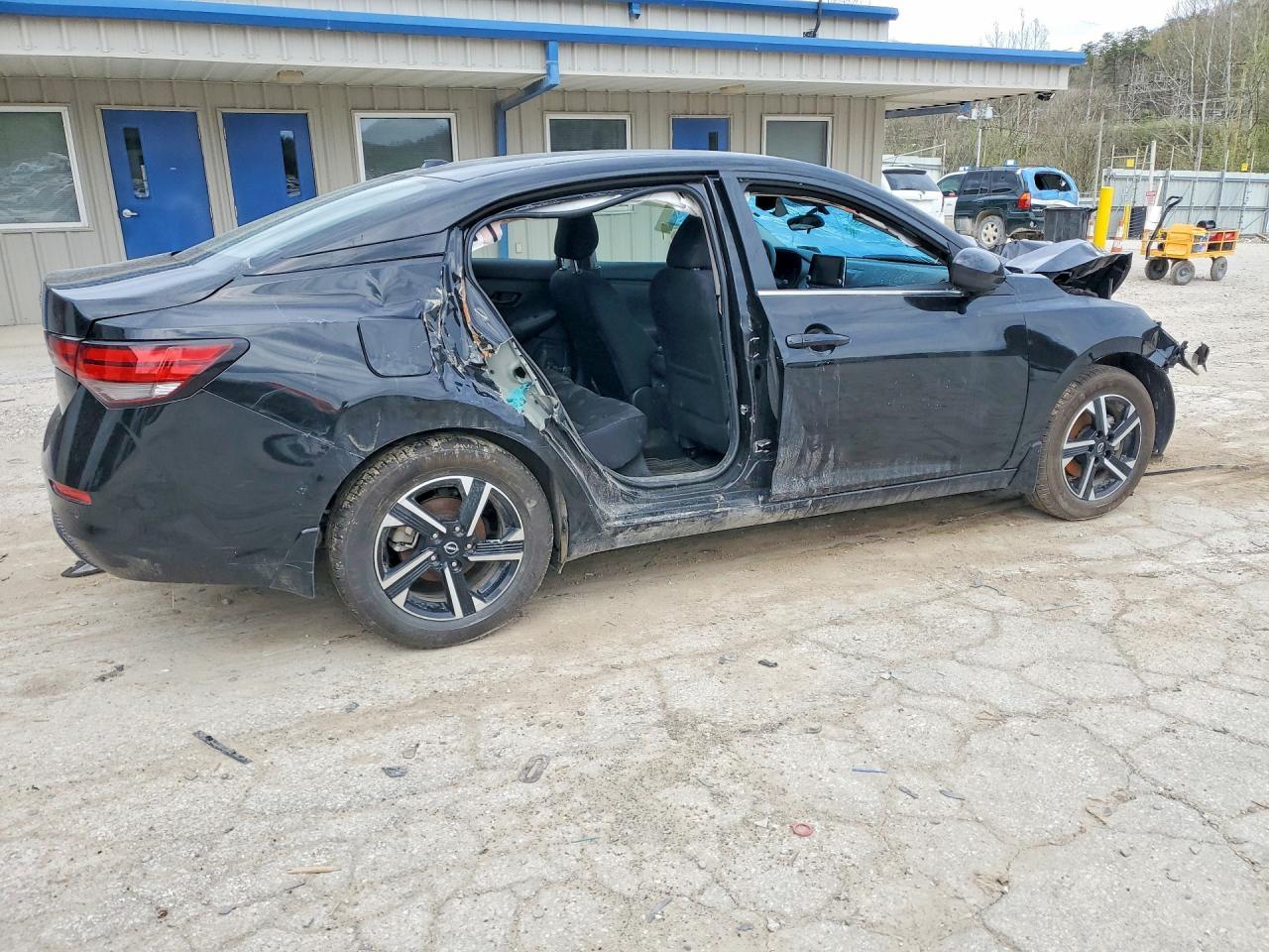 2025 Nissan Sentra Sv - Image 3