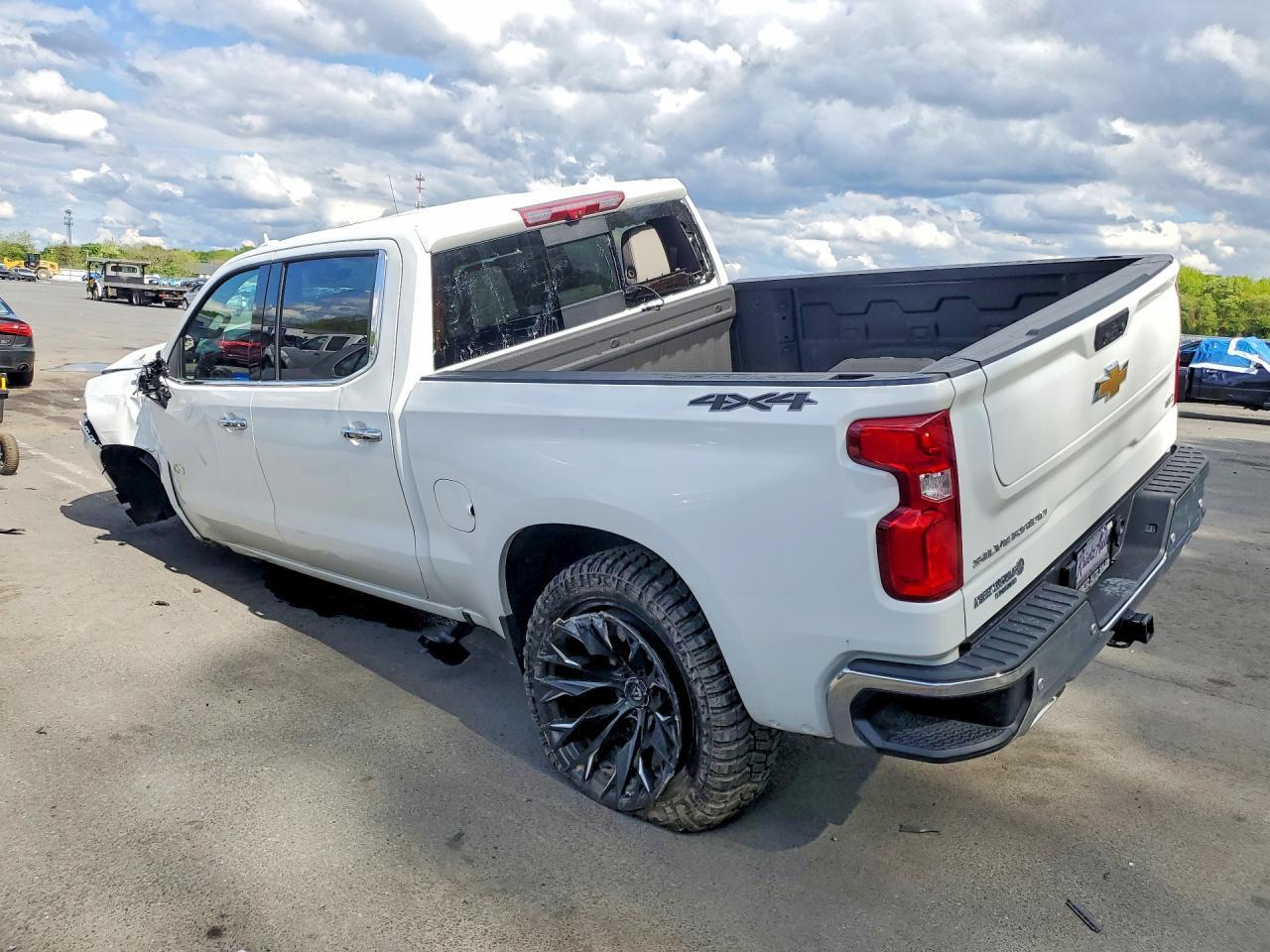 2025 Chevrolet Silverado K1500 Ltz - Image 2