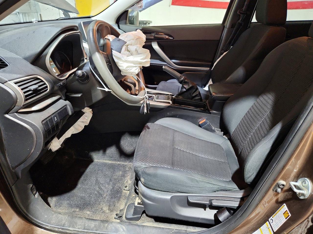 2018 Mitsubishi Eclipse Cross Le - Image 7