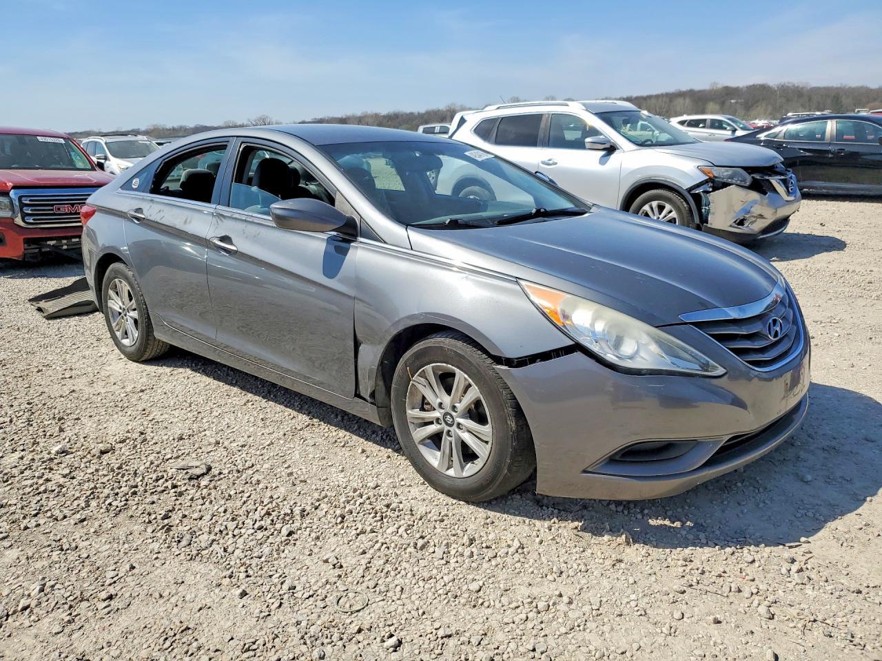 2013 Hyundai Sonata Gls - Image 4
