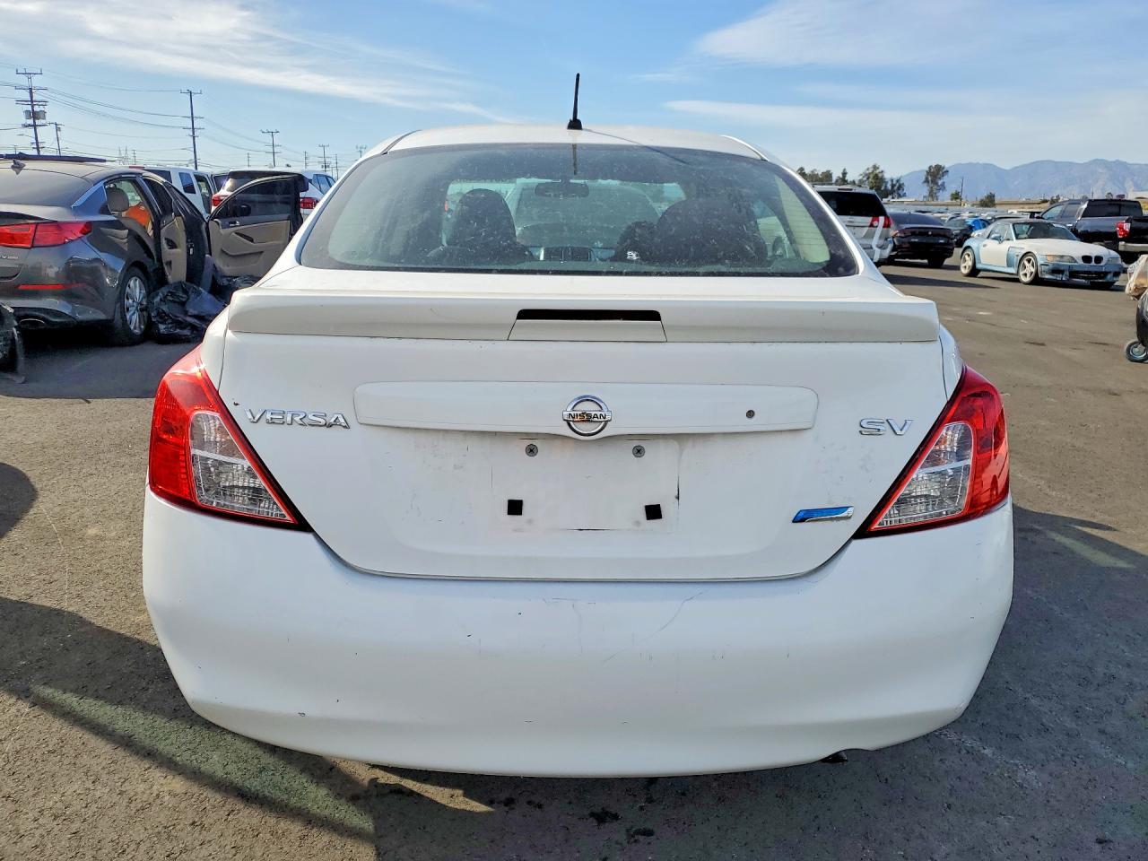 2014 Nissan Versa 1.6 S - Фото 6