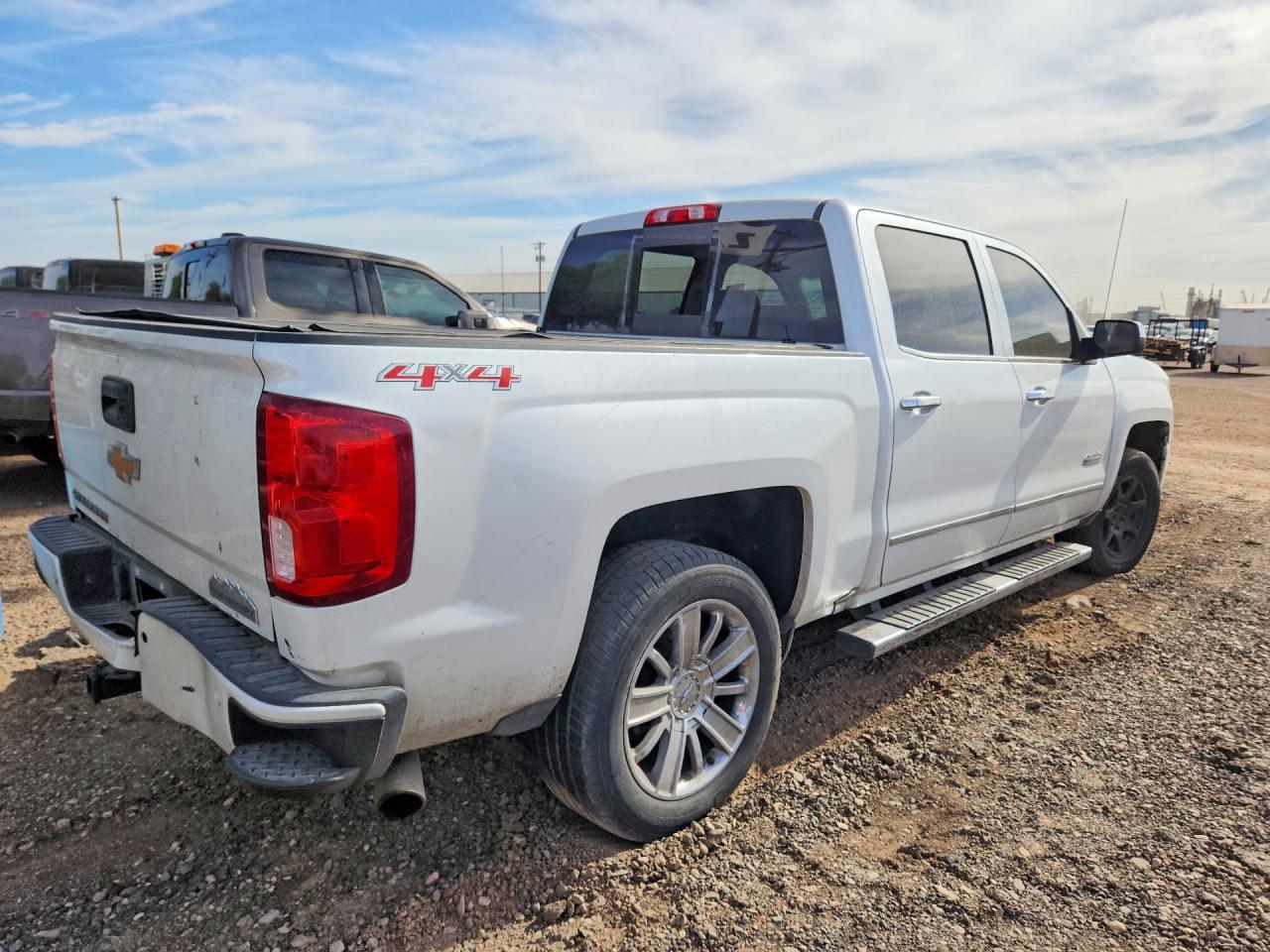 2017 Chevrolet Silverado K1500 High Country - Фото 3