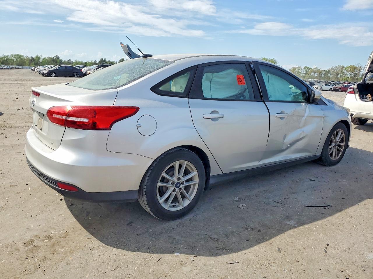 2017 Ford Focus Se - Фото 3