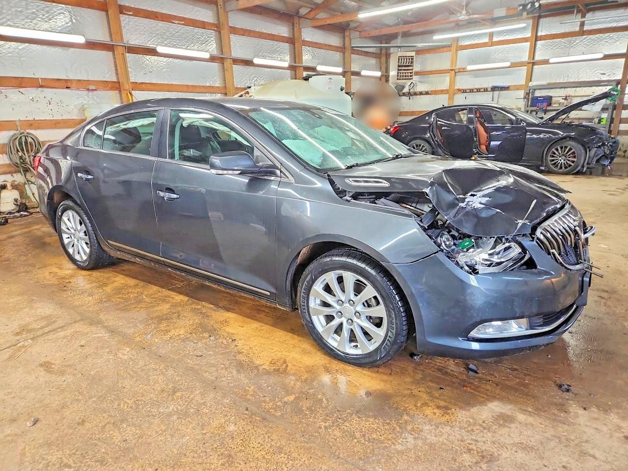 2014 Buick Lacrosse - Image 4