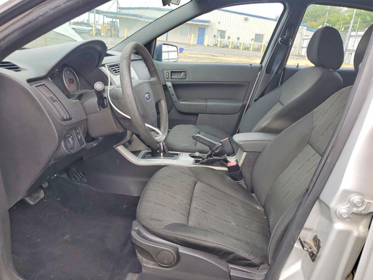 2010 Ford Focus Se - Фото 7