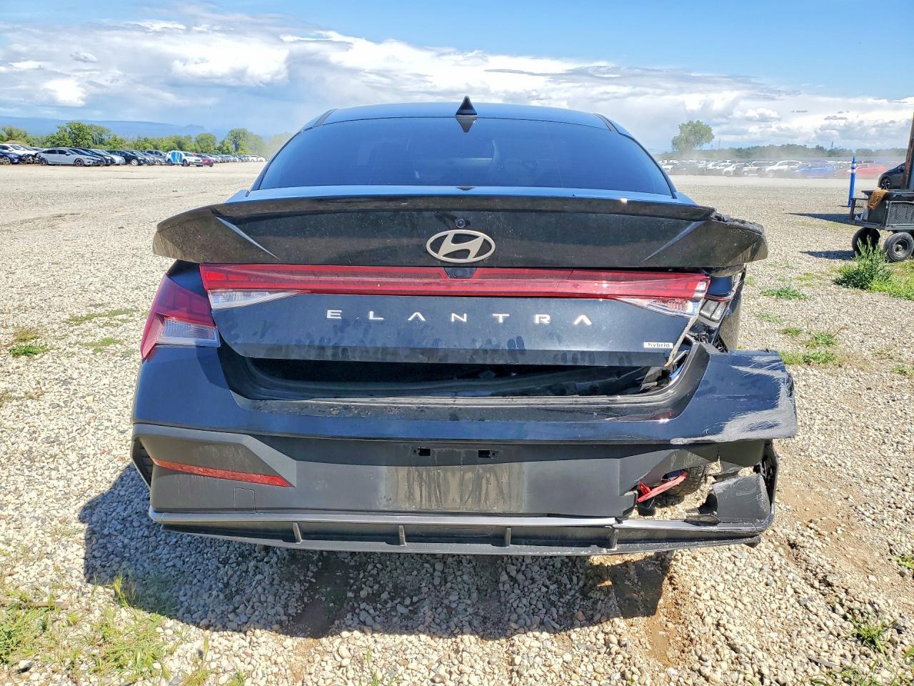 2025 Hyundai Elantra Hybrid Sel Sport - Image 6