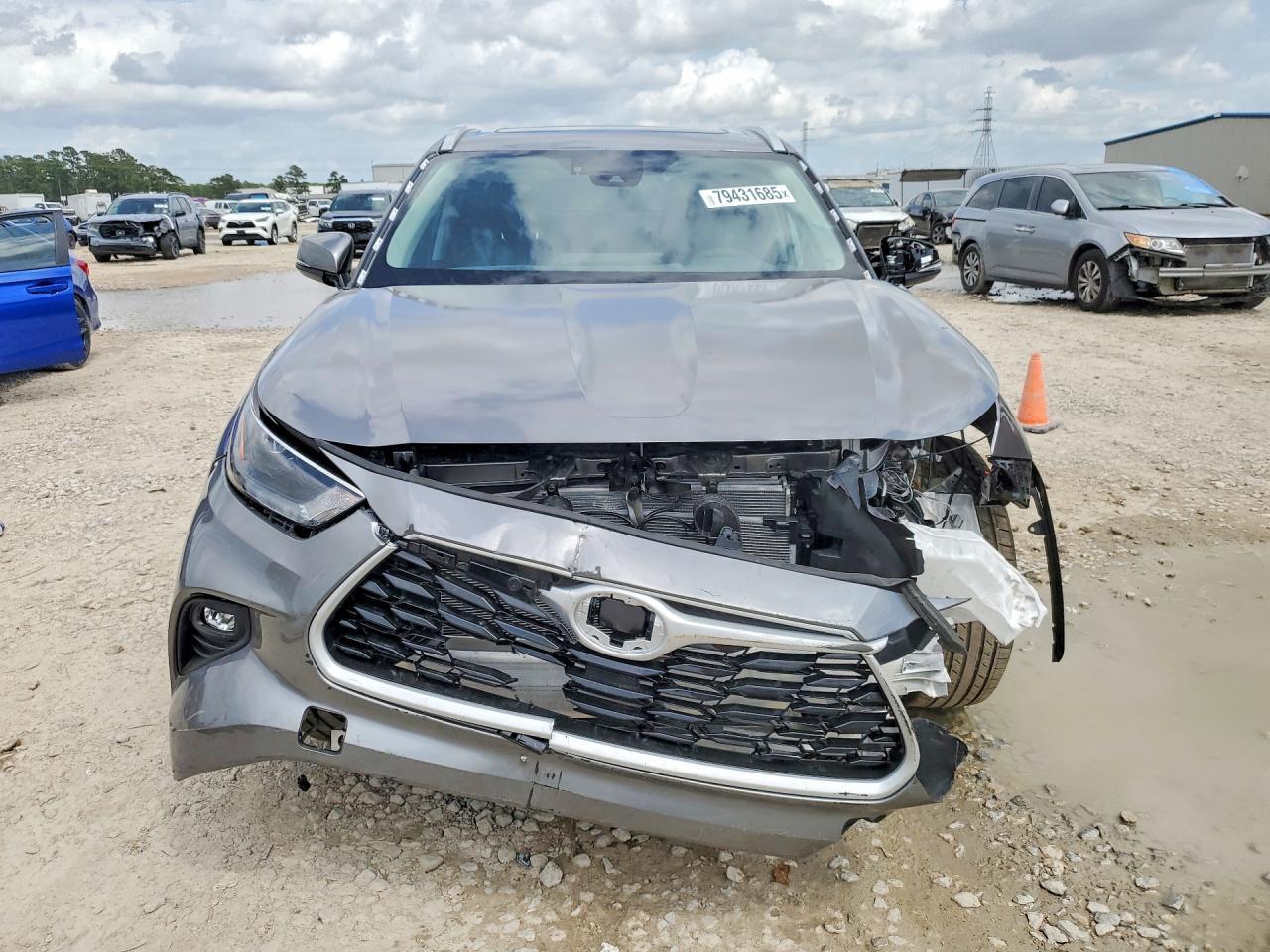 2026 Toyota Highla Xle - Фото 5