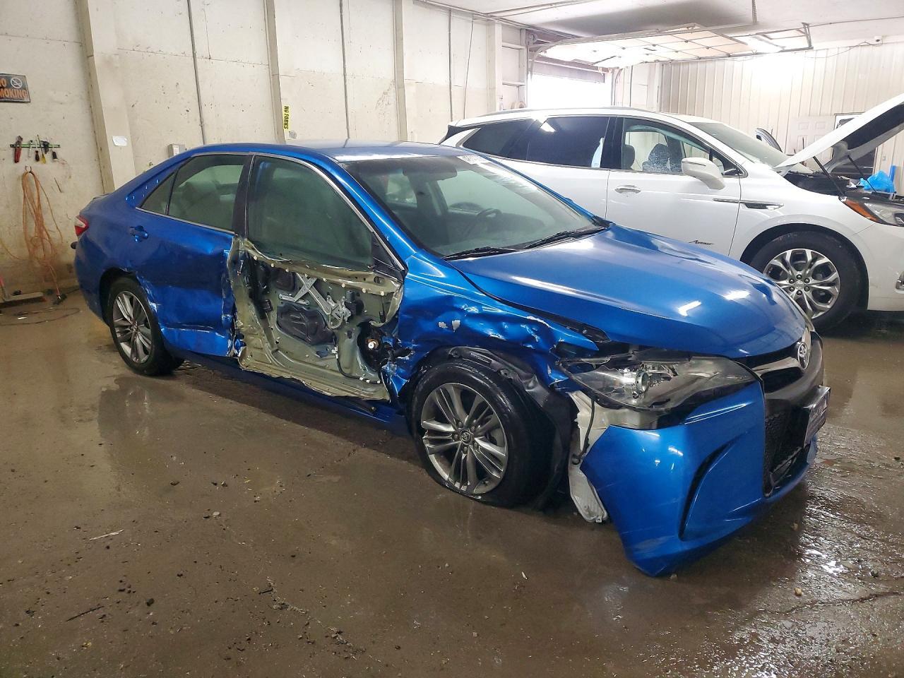 2017 Toyota Camry Se - Image 4