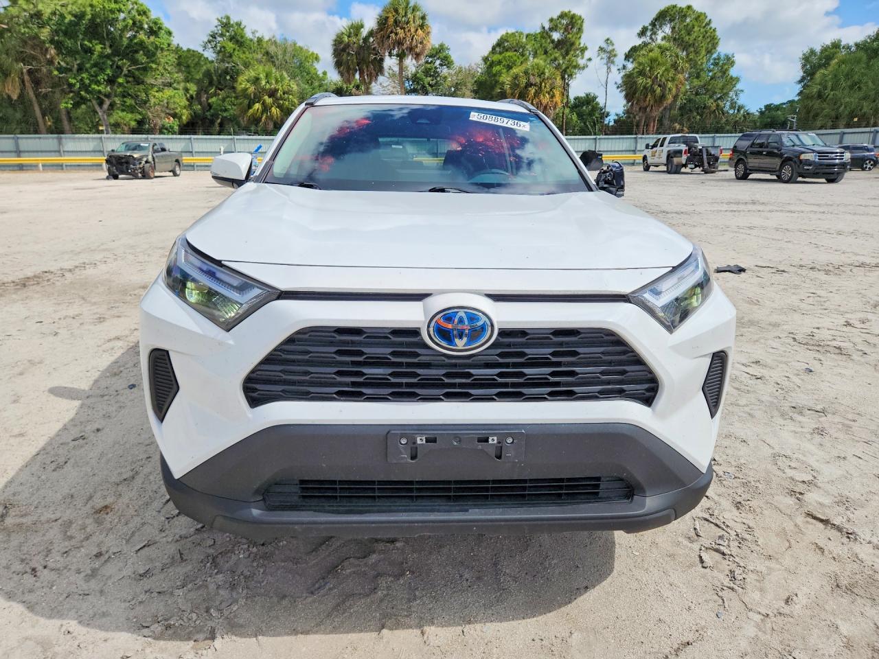 2024 Toyota Rav4 Hybrid Xle - Image 5