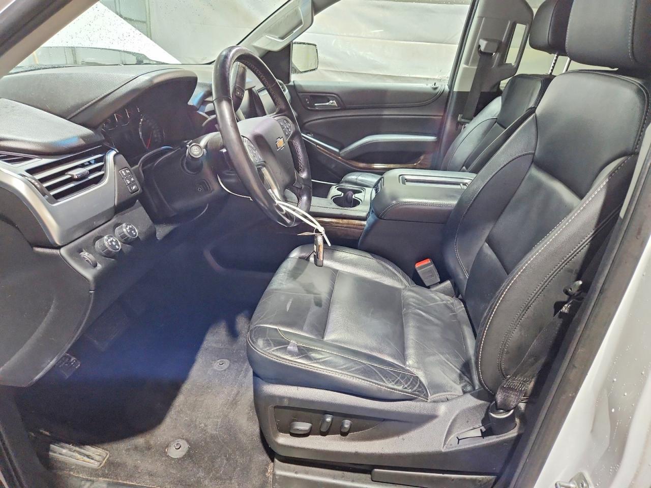 2019 Chevrolet Suburban K1500 Lt - Image 7