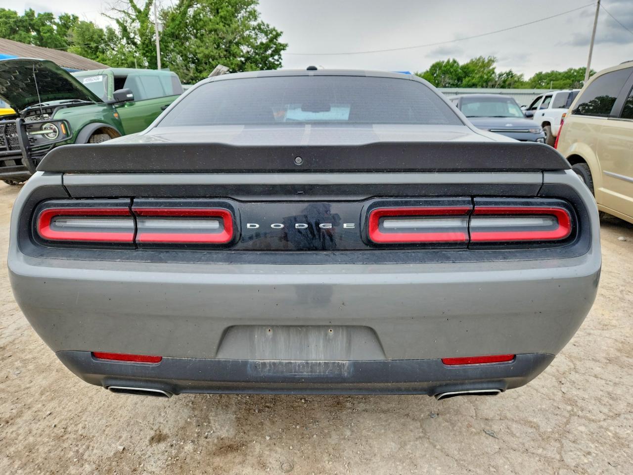 2017 Dodge Challenger Sxt - Image 6