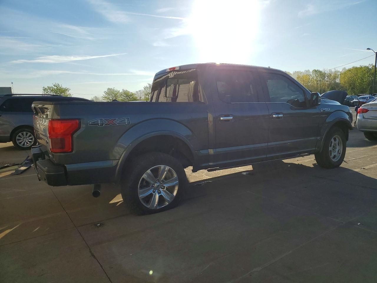 2019 Ford F150 Supercrew - Фото 3