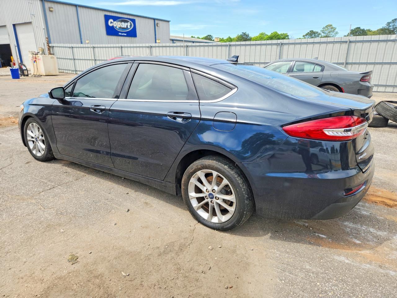 2020 Ford Fusion Se - Image 2