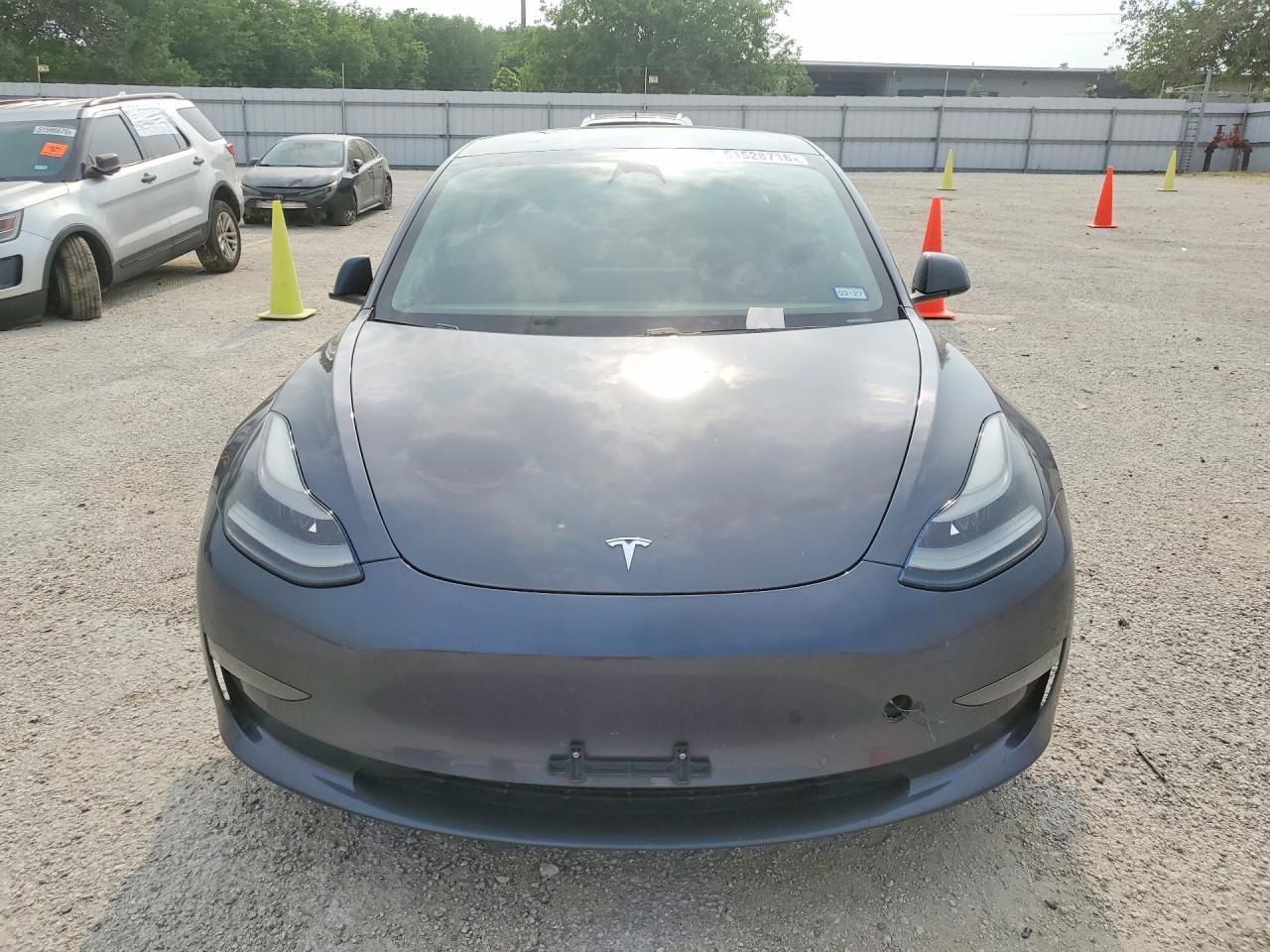 2021 Tesla Model 3 - Фото 5