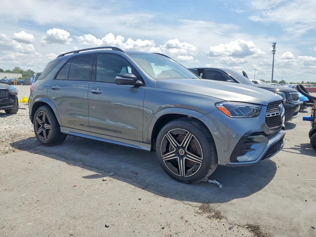 2025 Mercedes-Benz Gle 350 - Image 4