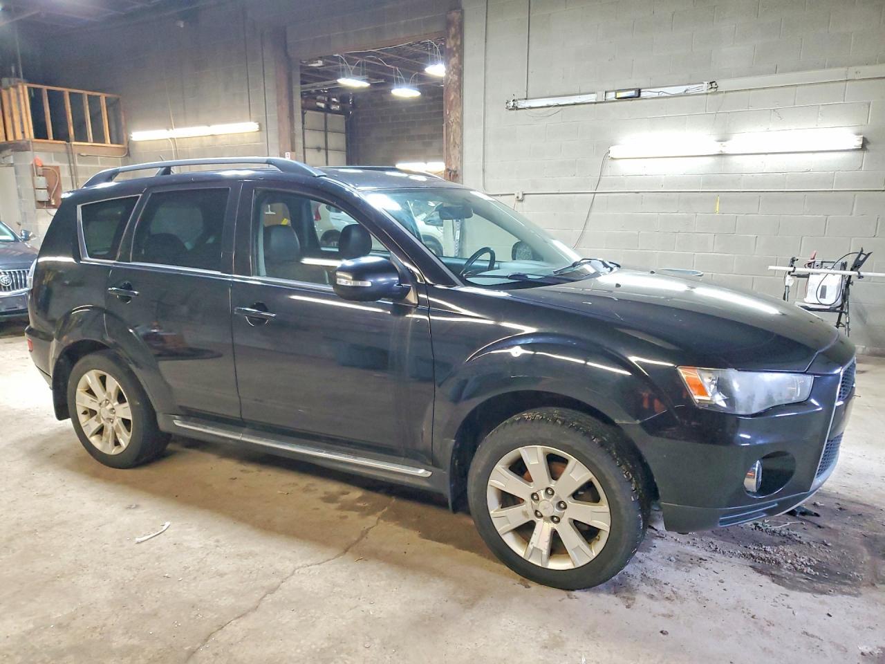 2010 Mitsubishi Outlander Se - Image 4