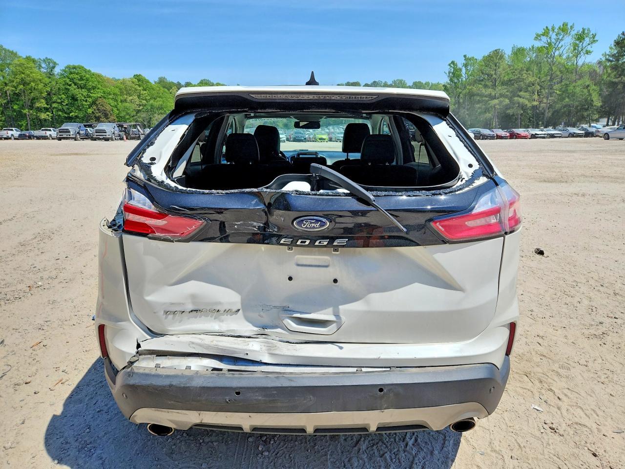 2021 Ford Edge Titanium - Image 6