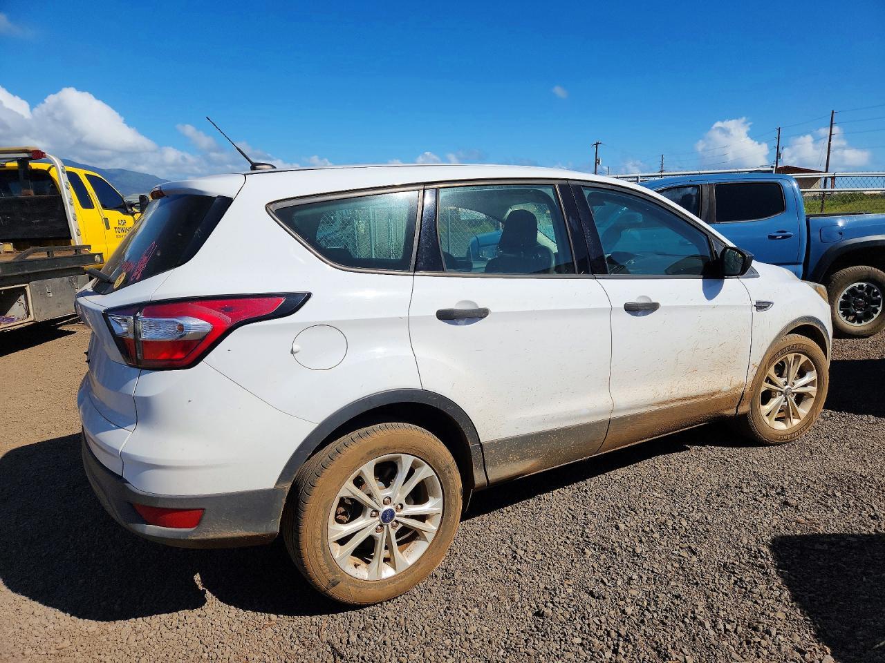 2018 Ford Escape S - Фото 3