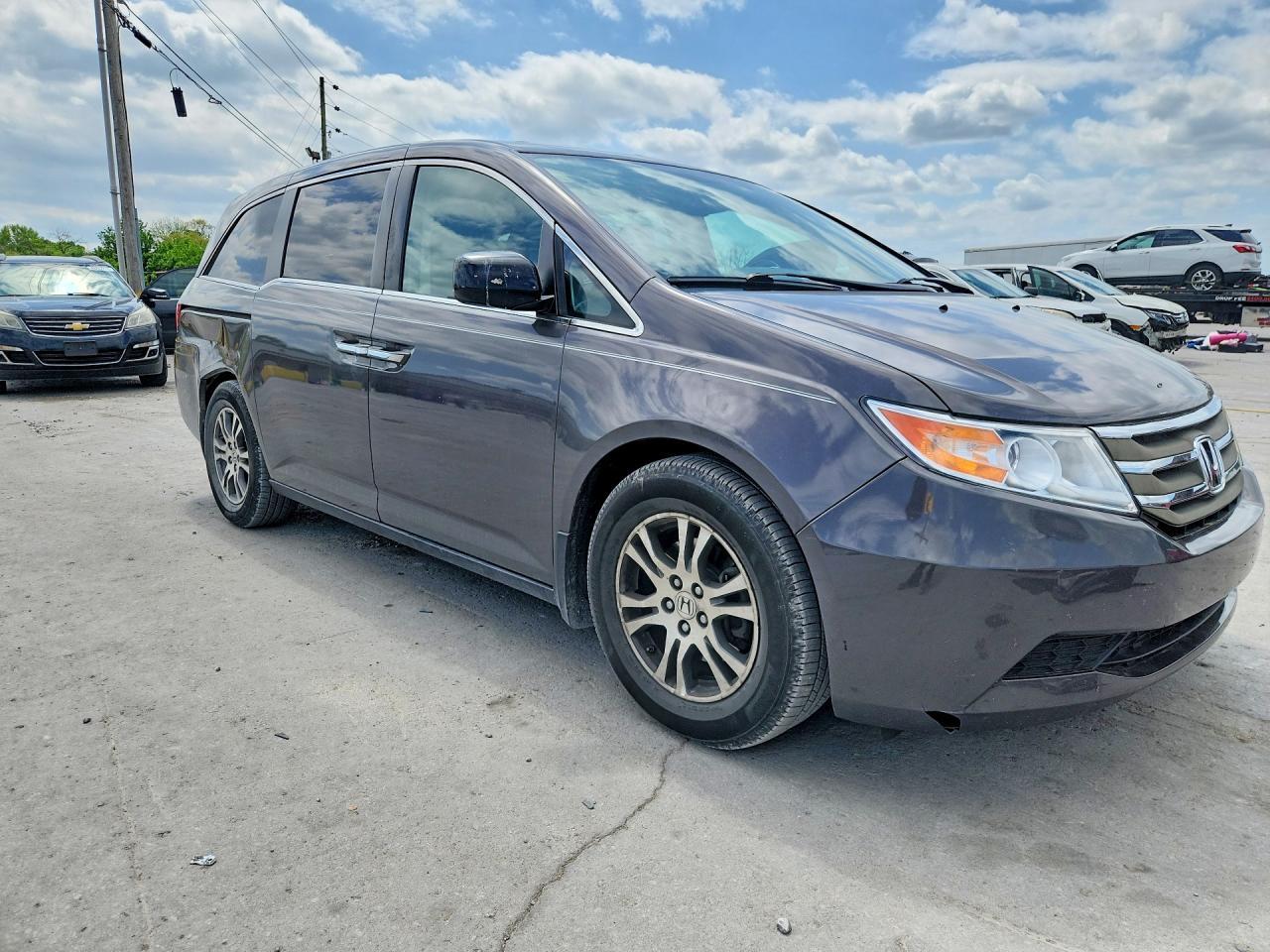 2013 Honda Odyssey Exl - Image 4