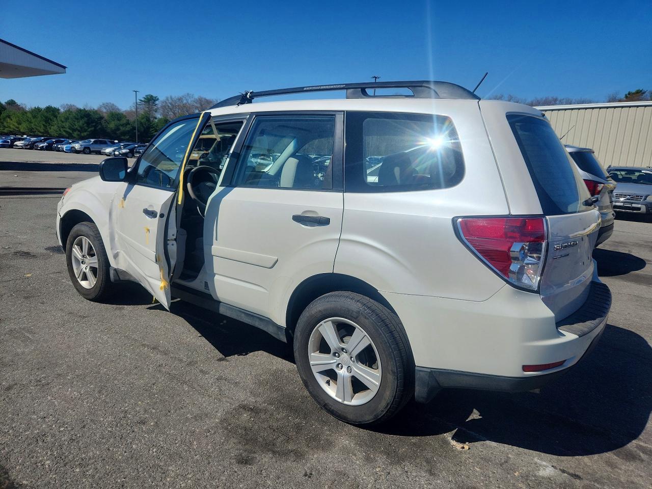 2013 Subaru Forester 2.5X - Фото 2