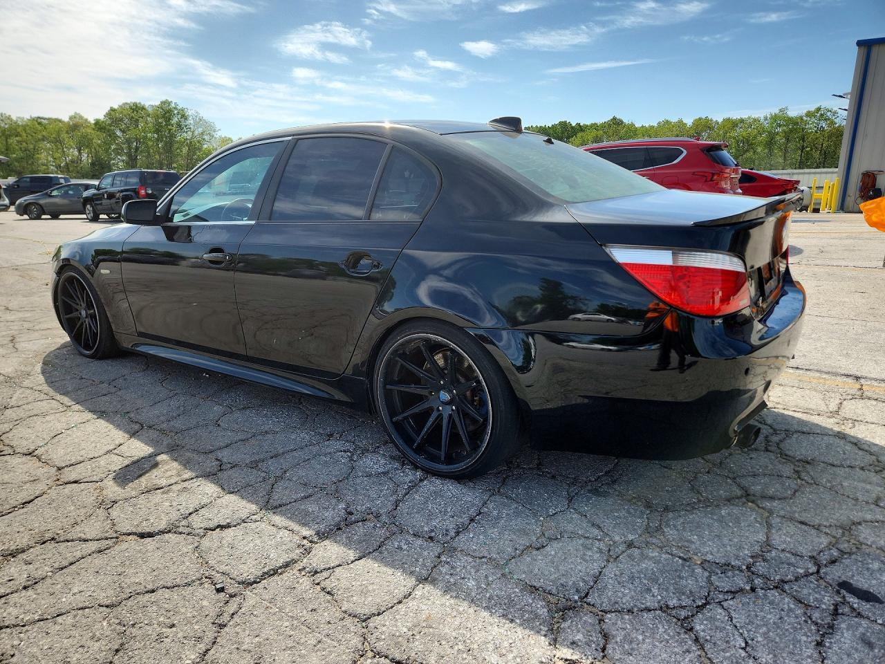 2010 BMW 550 I - Image 2
