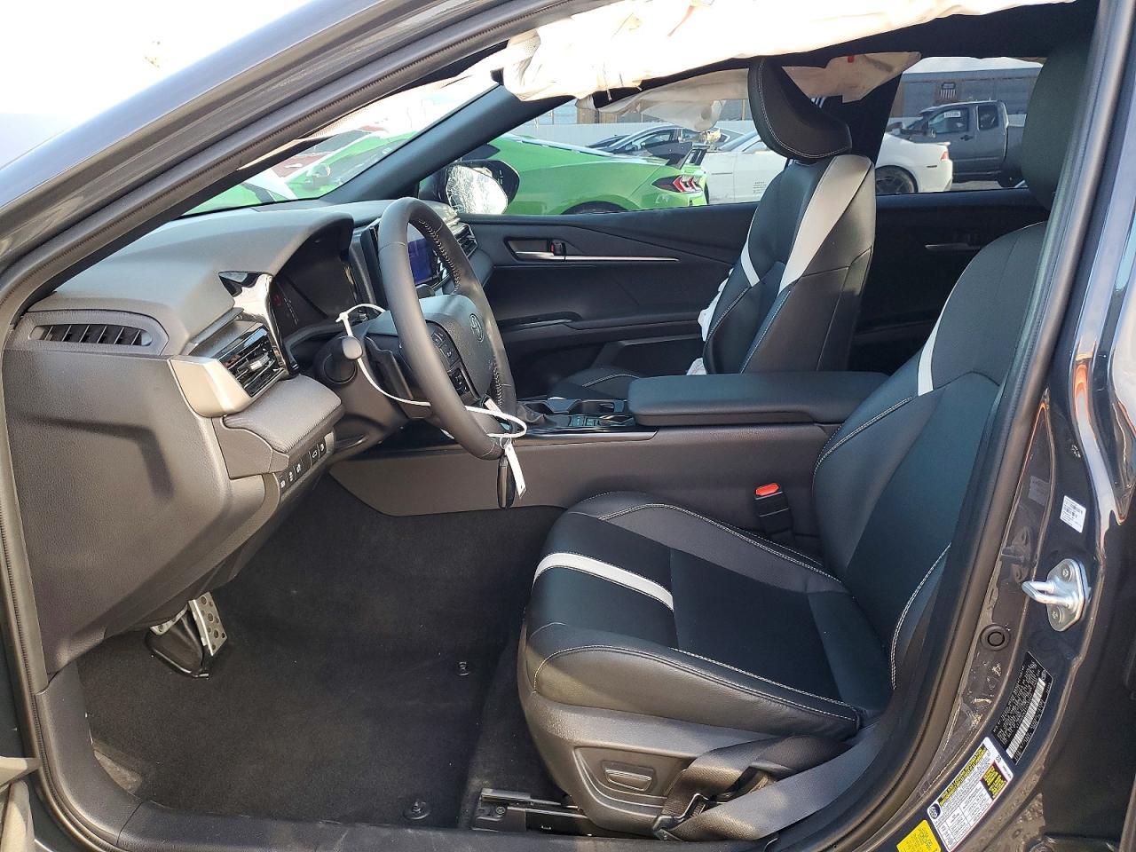 2025 Toyota Camry Se - Фото 7