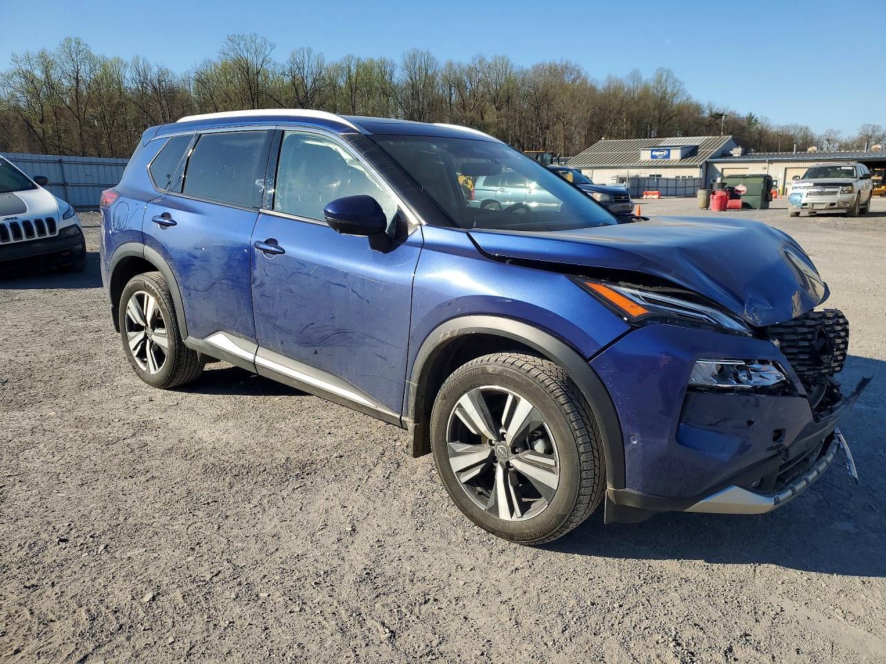 2023 Nissan Rogue Platinum - Фото 4