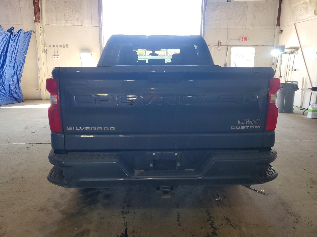 2019 Chevrolet Silverado K1500 Custom - Image 6