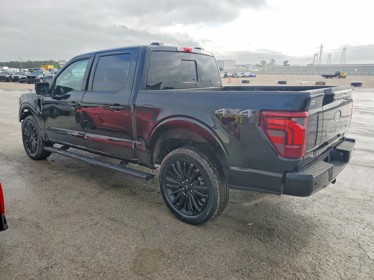2025 Ford F150 Platinum - Фото 2