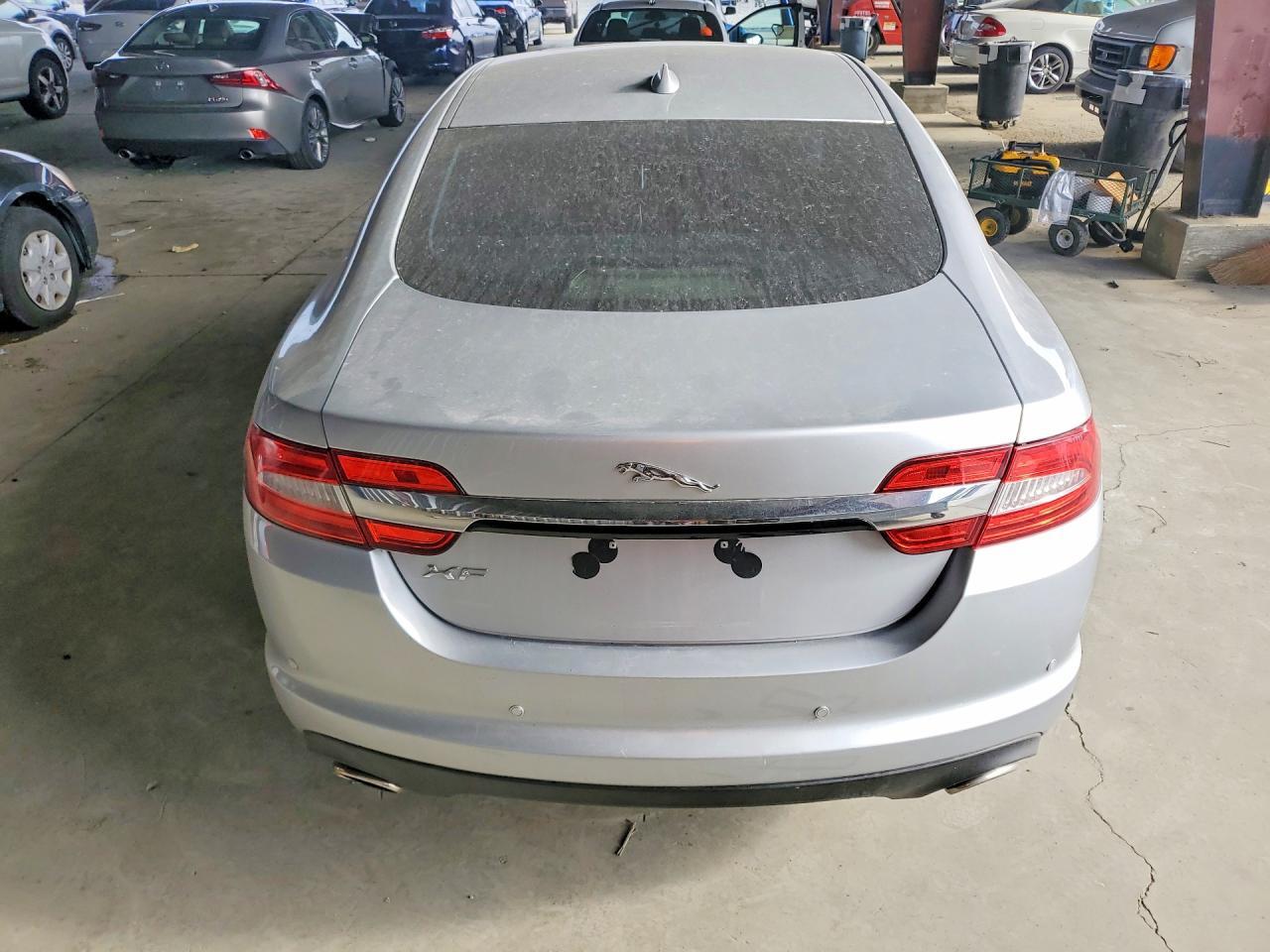 2013 Jaguar Xf - Image 6