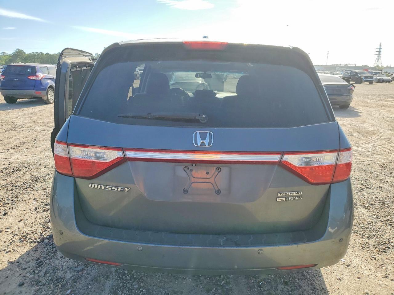 2012 Honda Odyssey Touring - Фото 6