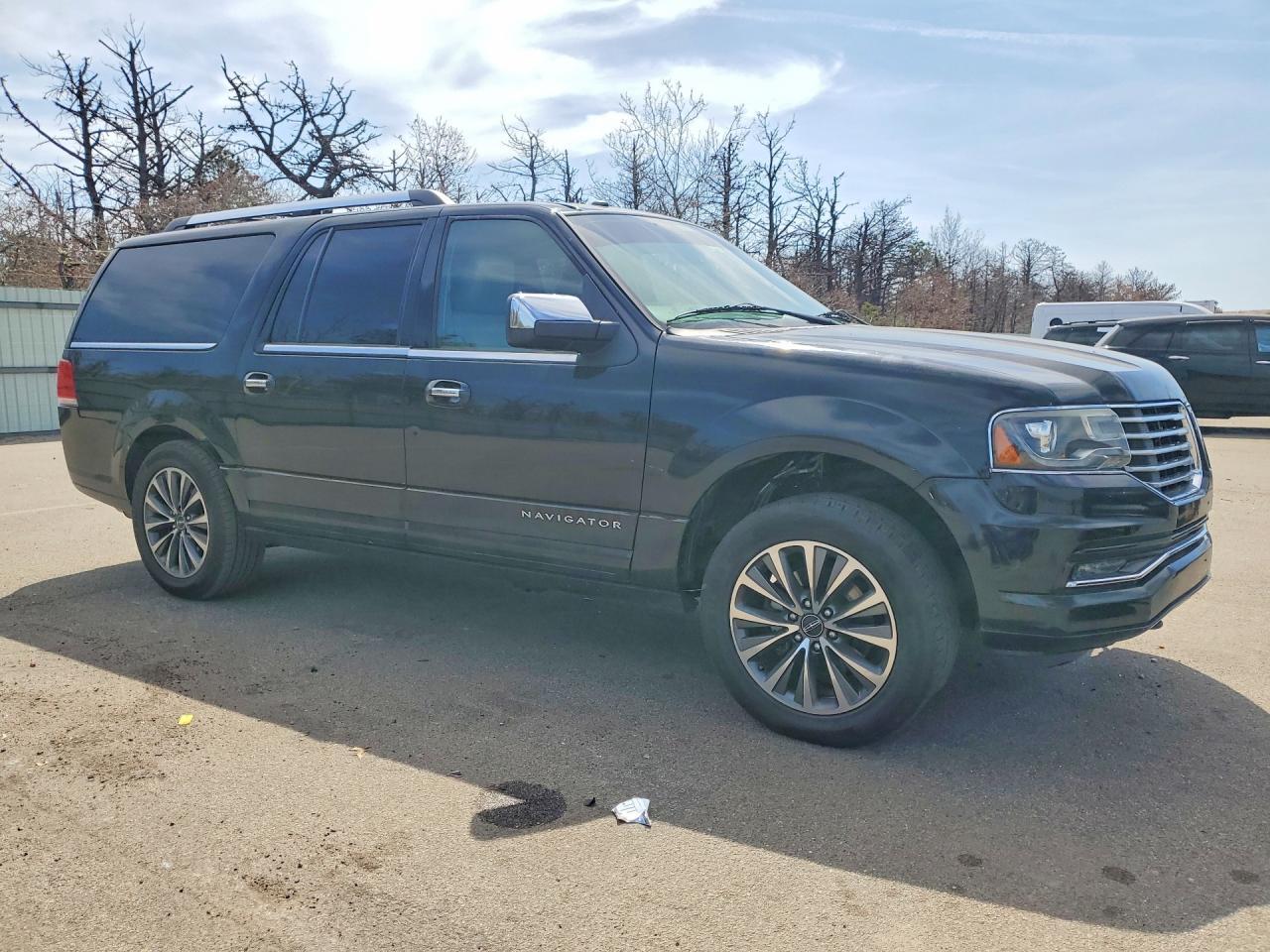 2017 Lincoln Navigator L Select - Image 4