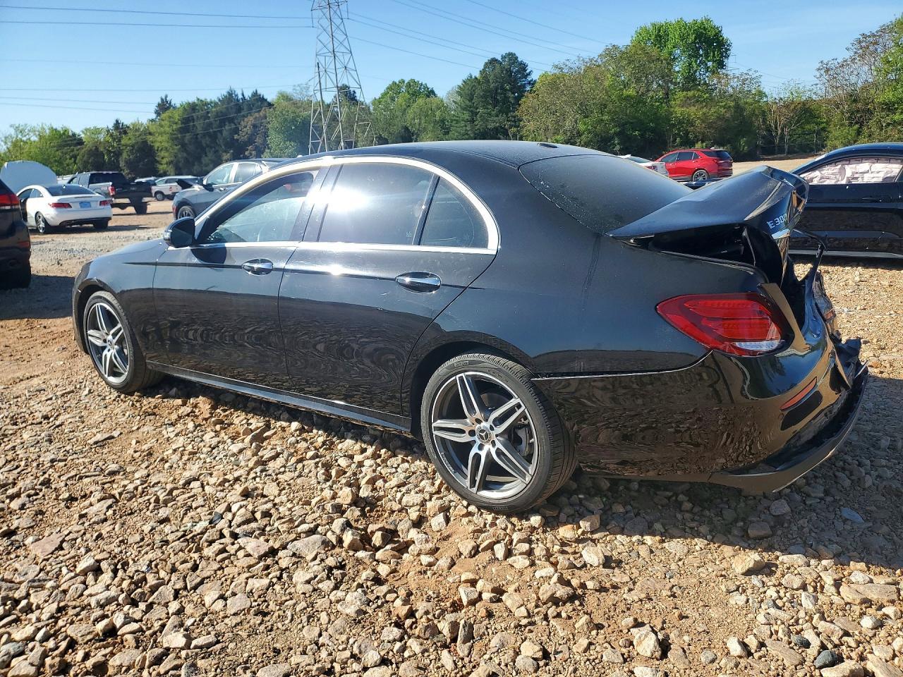 2017 Mercedes-Benz E 300 4Matic - Фото 2